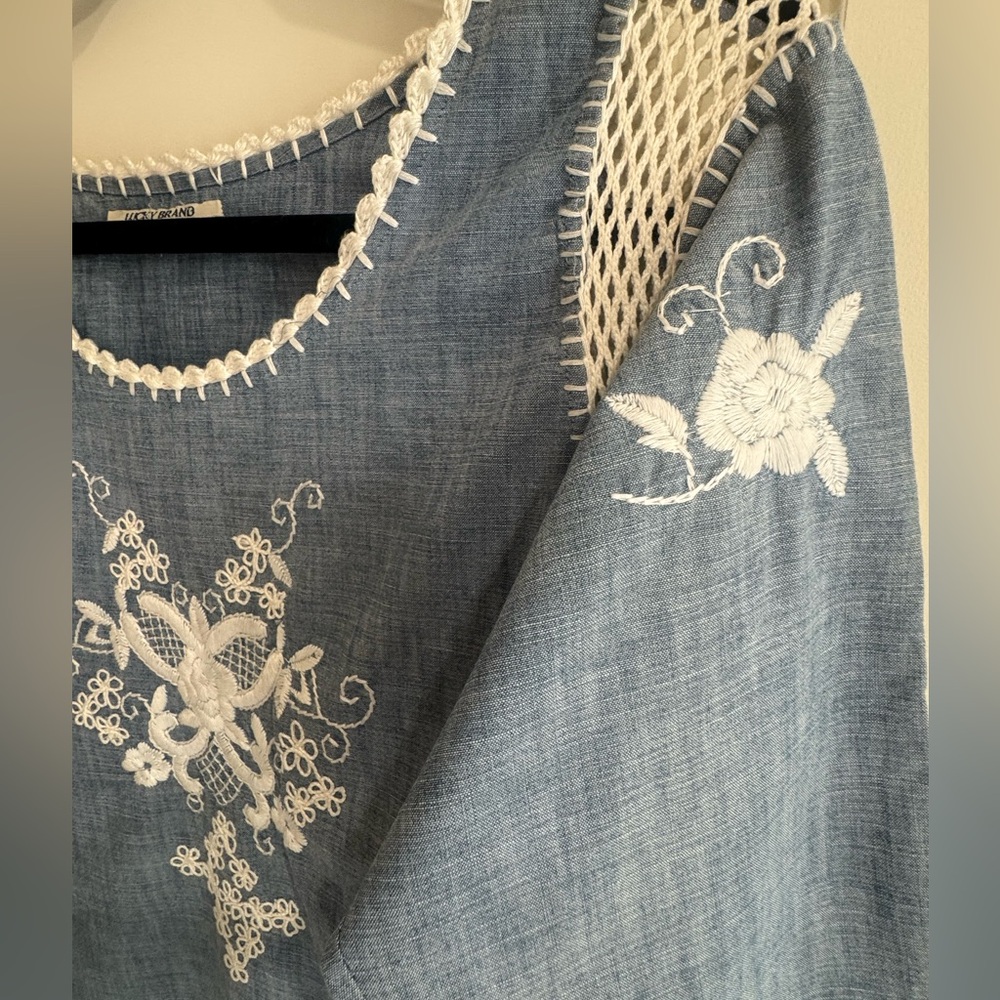 Lucky Brand Boho Gauze Blouse Blue Embroidered Crochet Top Women’s S M - Picture 4 of 9